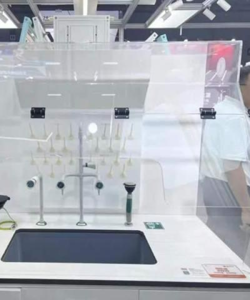 实验室仪器在石油化工产品质量控制中的关键应用